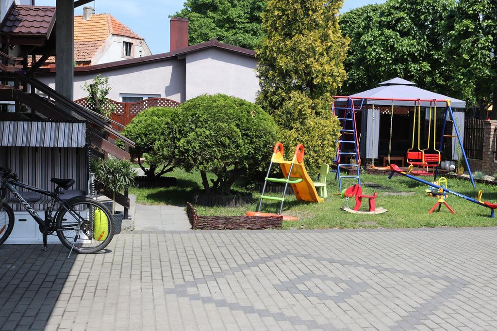 Dom Wczasowy Dorja Jastarnia Esterno foto